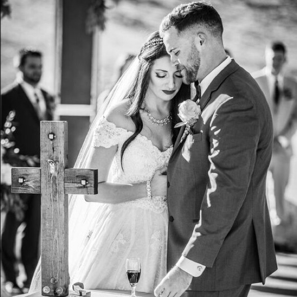 Meet your posher, Caylie - Picture 1 of 7